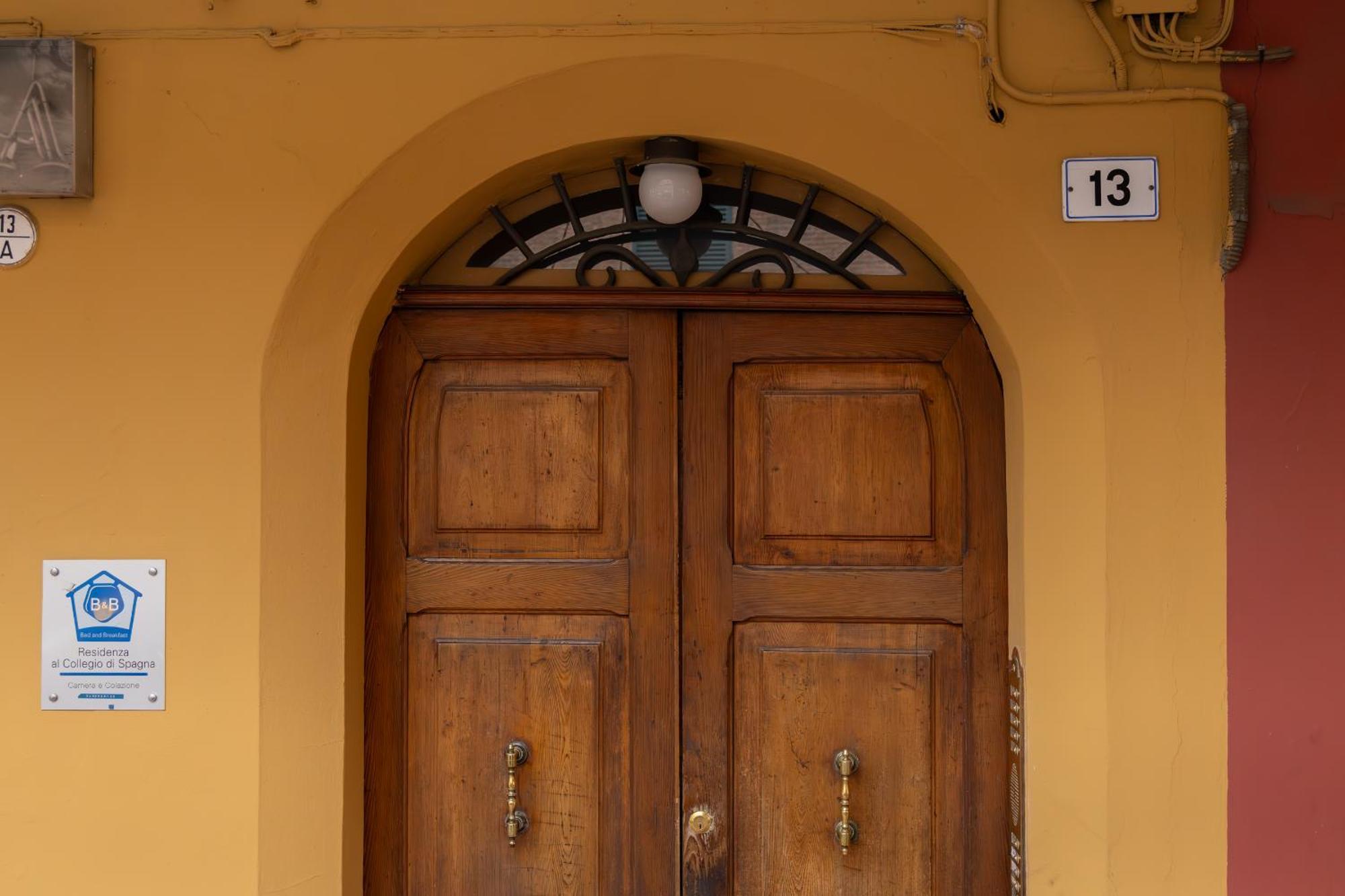 Collegio Di Spagna 13 Μπολόνια Εξωτερικό φωτογραφία